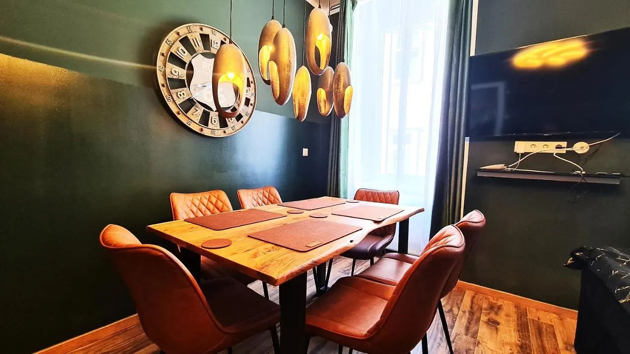 Boutique Apartments Vienna - Premium 6 0*,